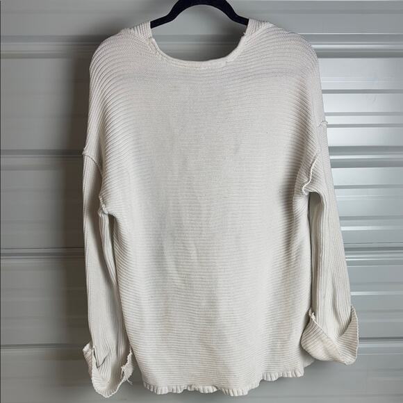 Free People Women’s Cream Oversized V-Neck Sweater XS - Picture 5 of 6